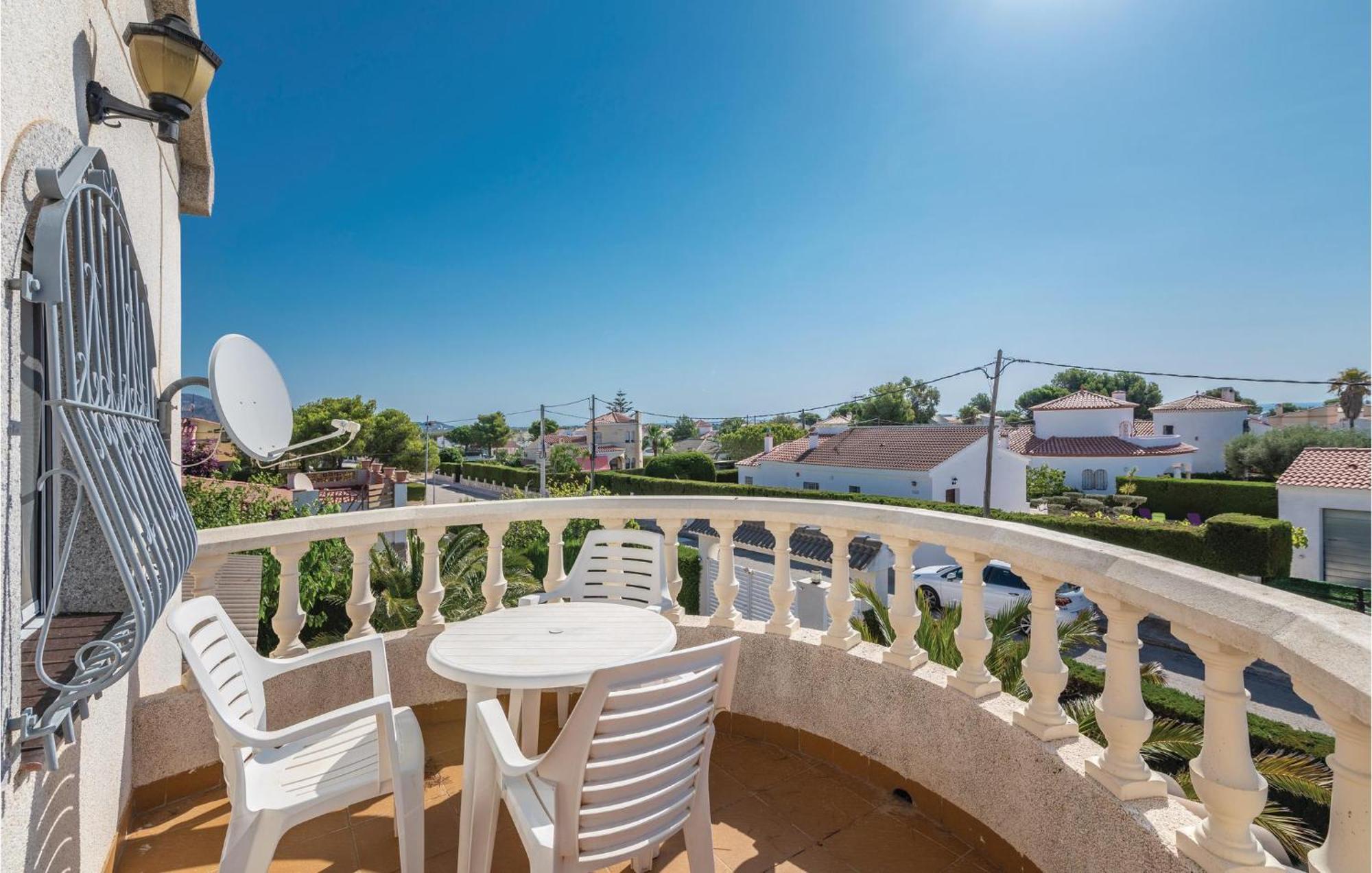 Nice Home In Lametlla De Mar With Kitchen Les Tres Cales Luaran gambar