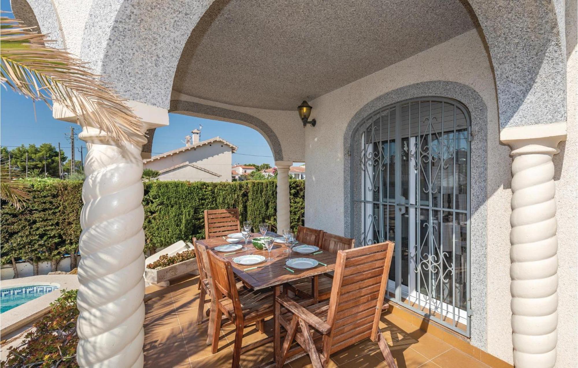 Nice Home In Lametlla De Mar With Kitchen Les Tres Cales Luaran gambar