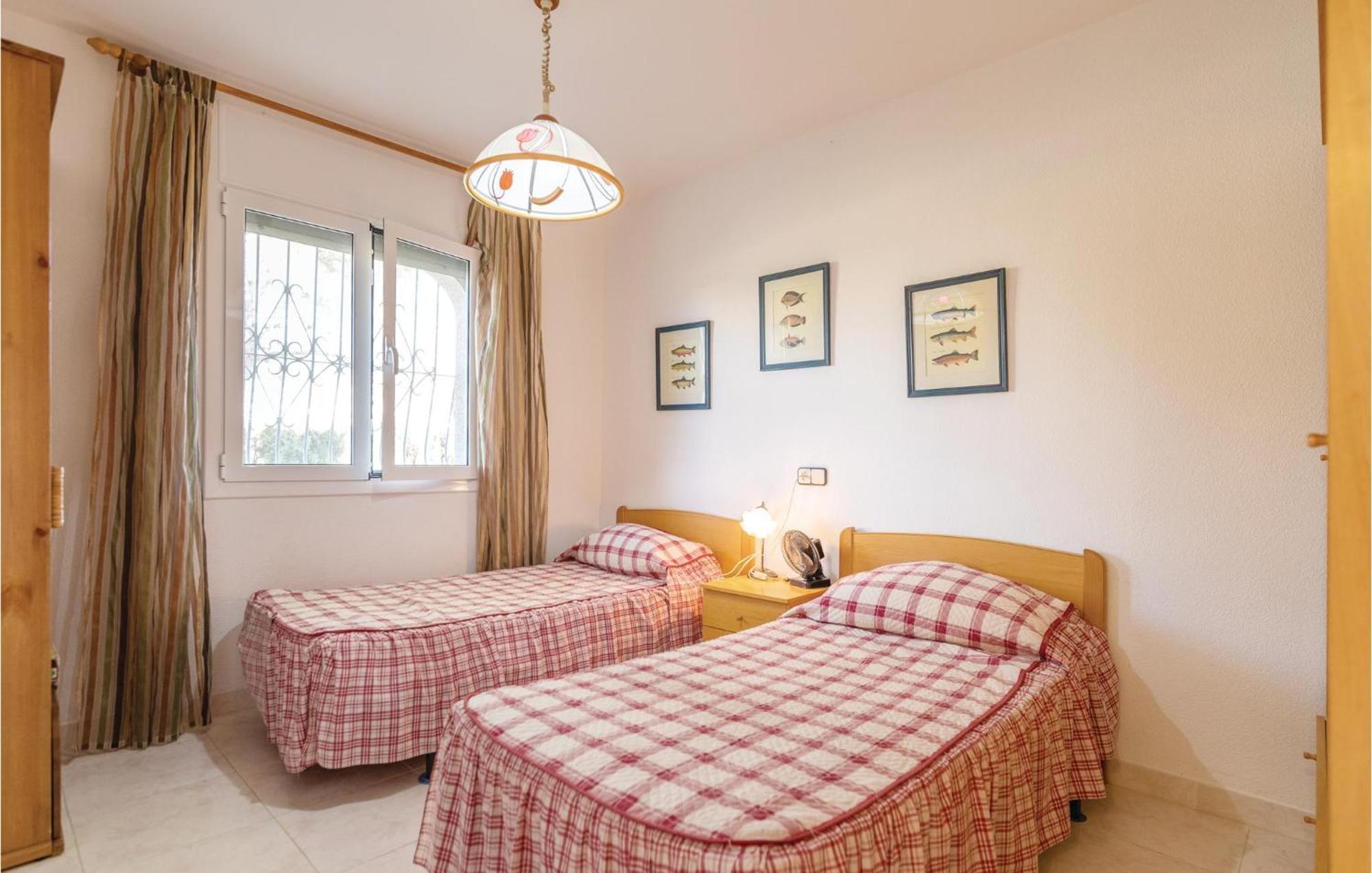 Nice Home In Lametlla De Mar With Kitchen Les Tres Cales Luaran gambar